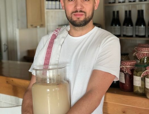 Chef Damian Wawrzyniak Unites Restaurateurs After Revealing Cost of No Shows