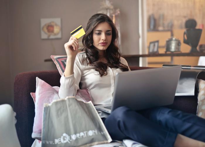 Vast Majority of Retailers Missing an Opportunity as Demand for Live Chat Rises