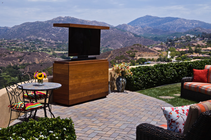 San Diego Designers Redefine Outdoor Living with Country Club Style Amenities At Home