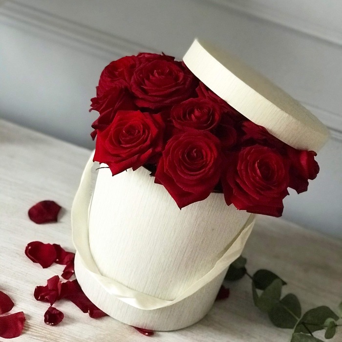 Ivy Cruz celebrates the season of love with beautiful floral gifts