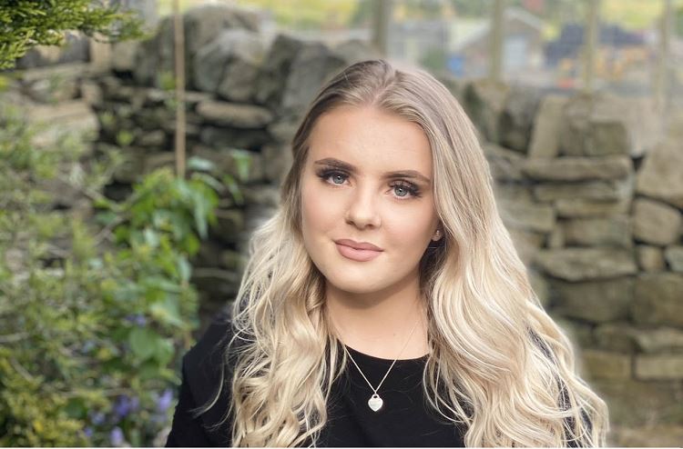 Financial Advice Service Hires One of Youngest Female Advisors in UK