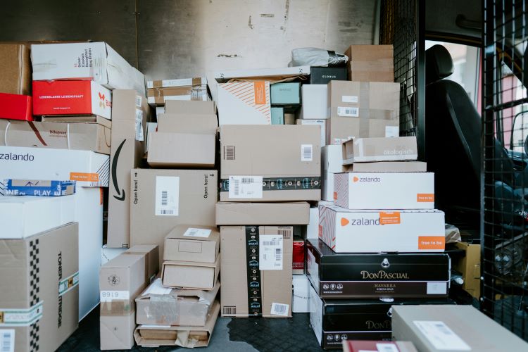 How UK Warehouses Are Re-engineering for Smaller, Faster Retail Deliveries