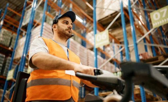 Labour Shortages Force Warehouses to Rethink the Role of “Simple” Handling Equipment